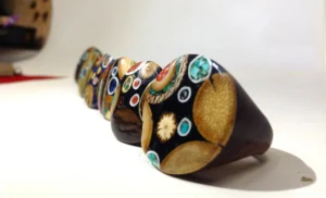 bagues présentées sur fond blanc